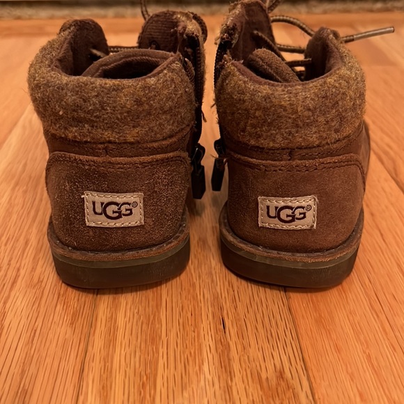Ugg Boots 🥾 - Picture 7 of 7
